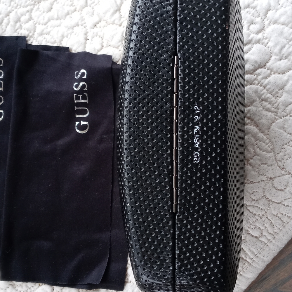 GUESS RX GLASSES AND CASE - Picture 7 of 10